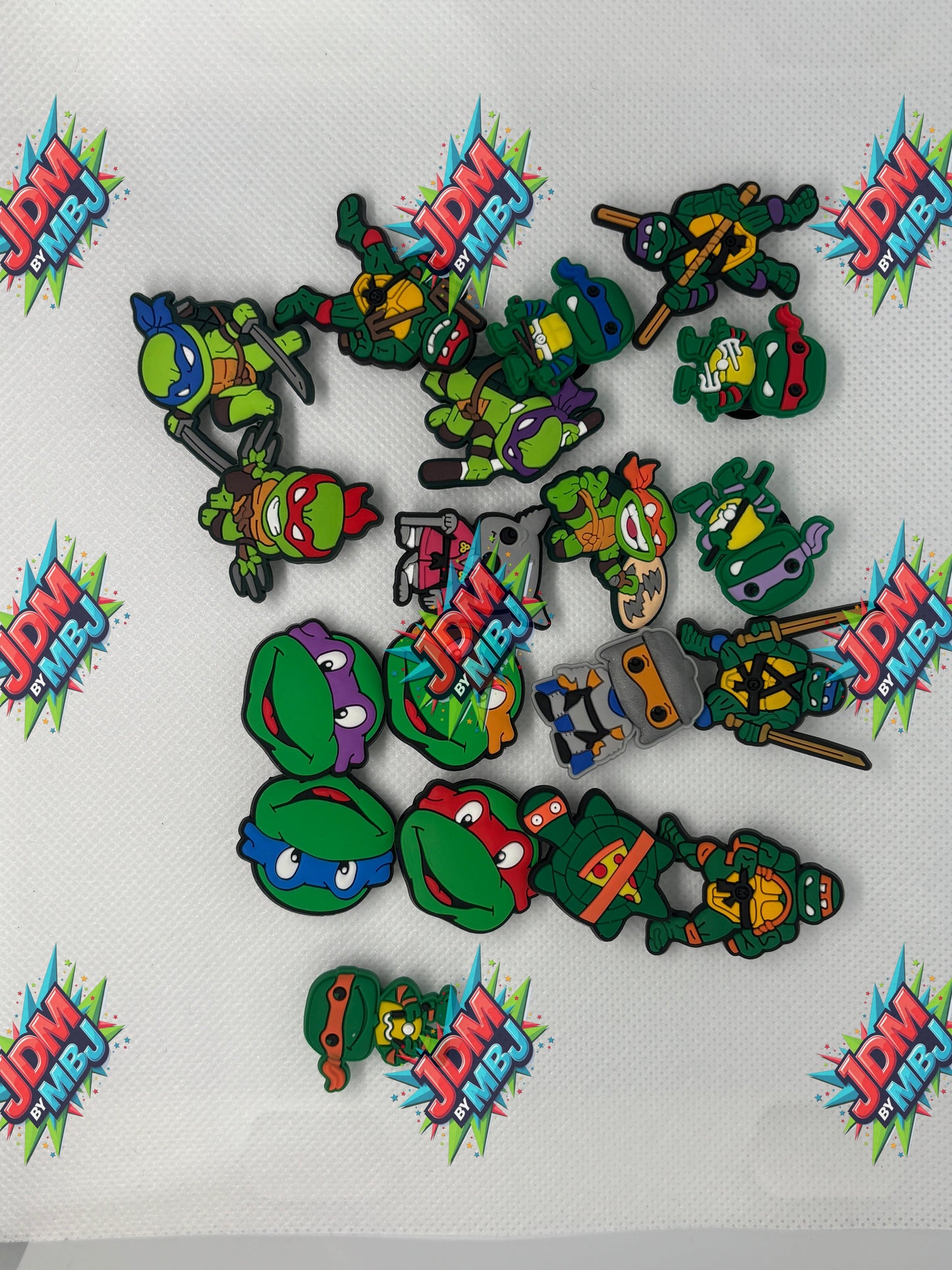 Inspirado en los adornos para zapatos de las Tortugas Ninja Adolescentes Mutantes