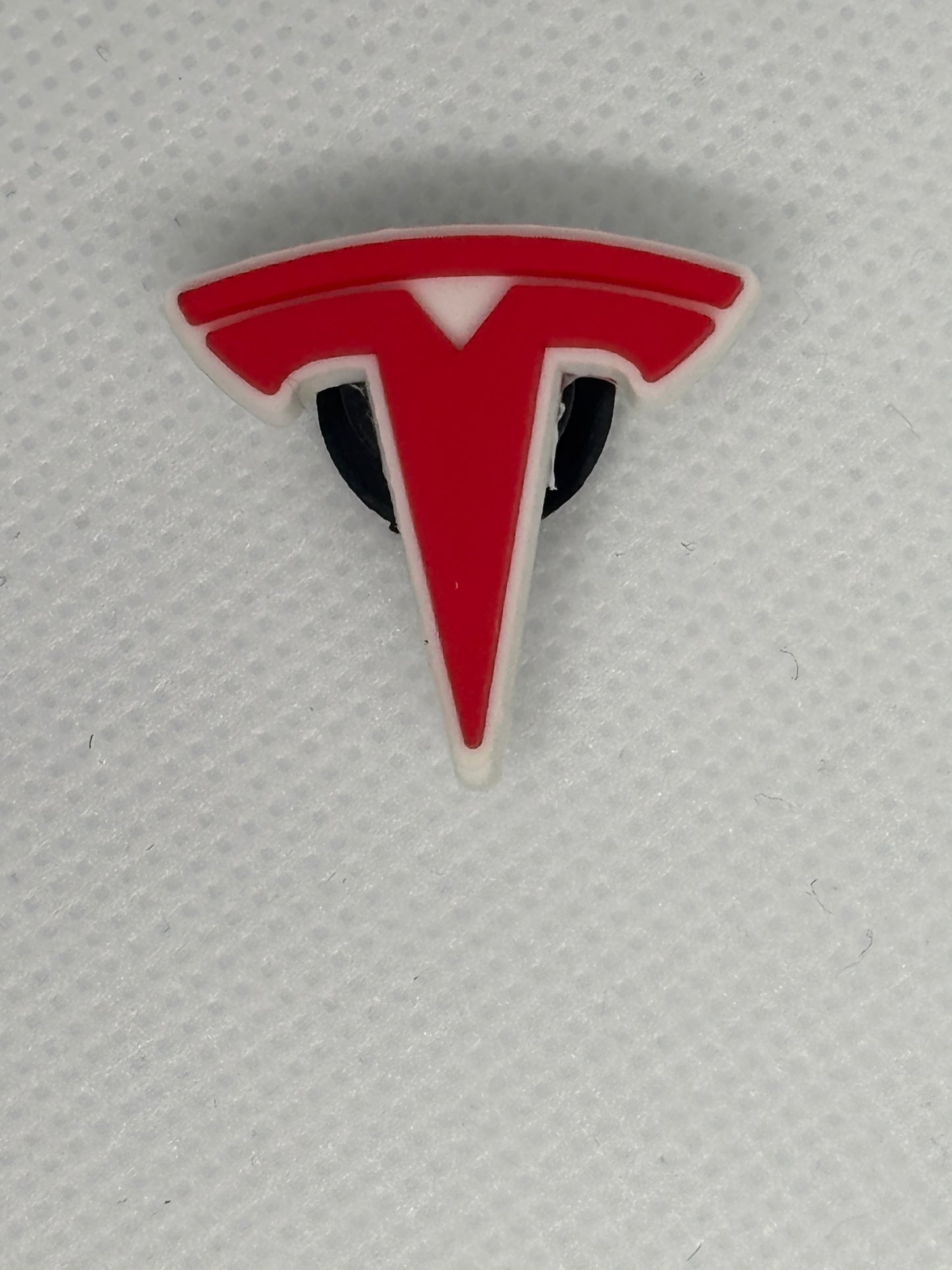 Adornos para zapatos inspirados en el logotipo de marcas de automóviles