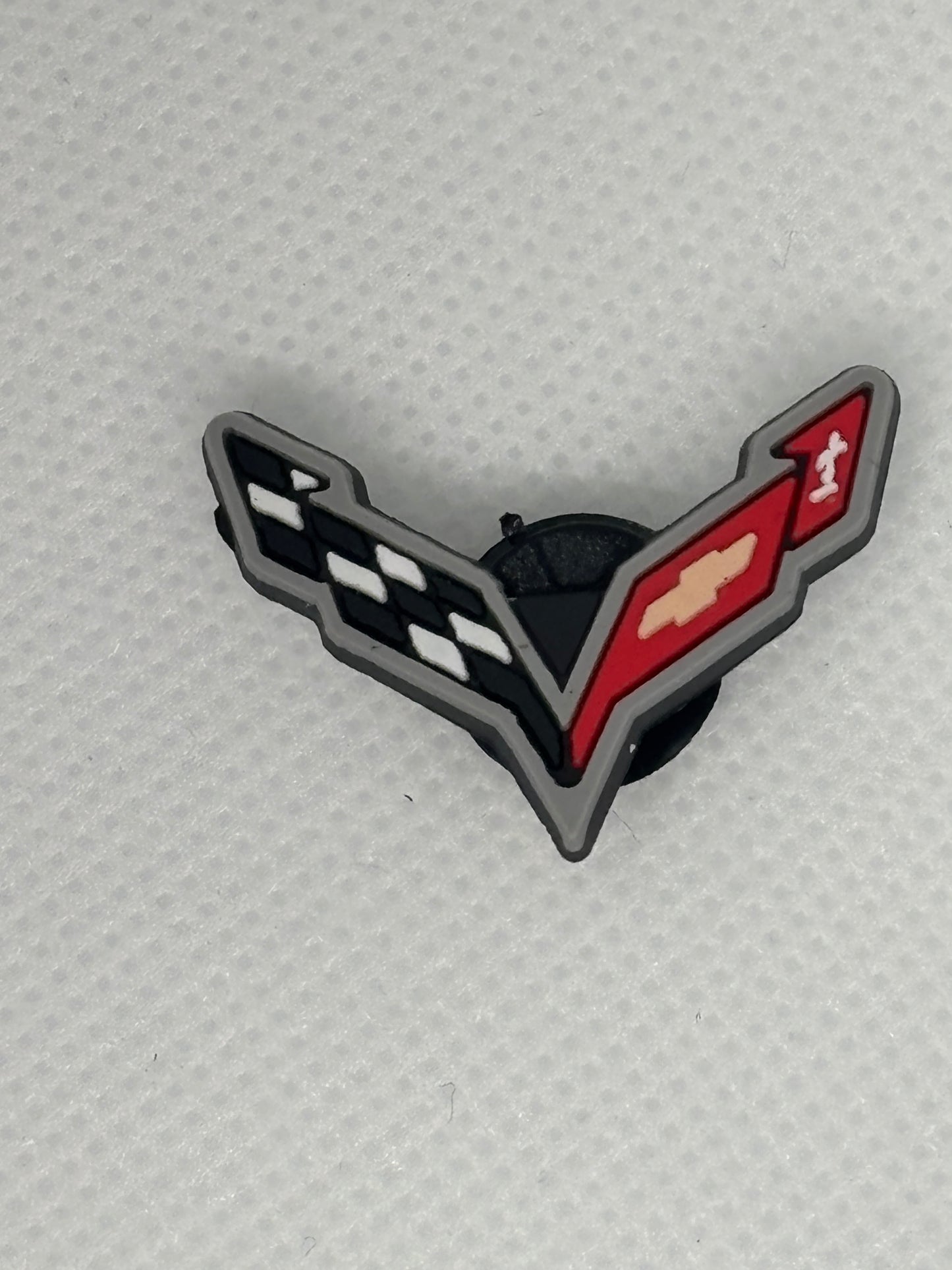 Adornos para zapatos inspirados en el logotipo de marcas de automóviles