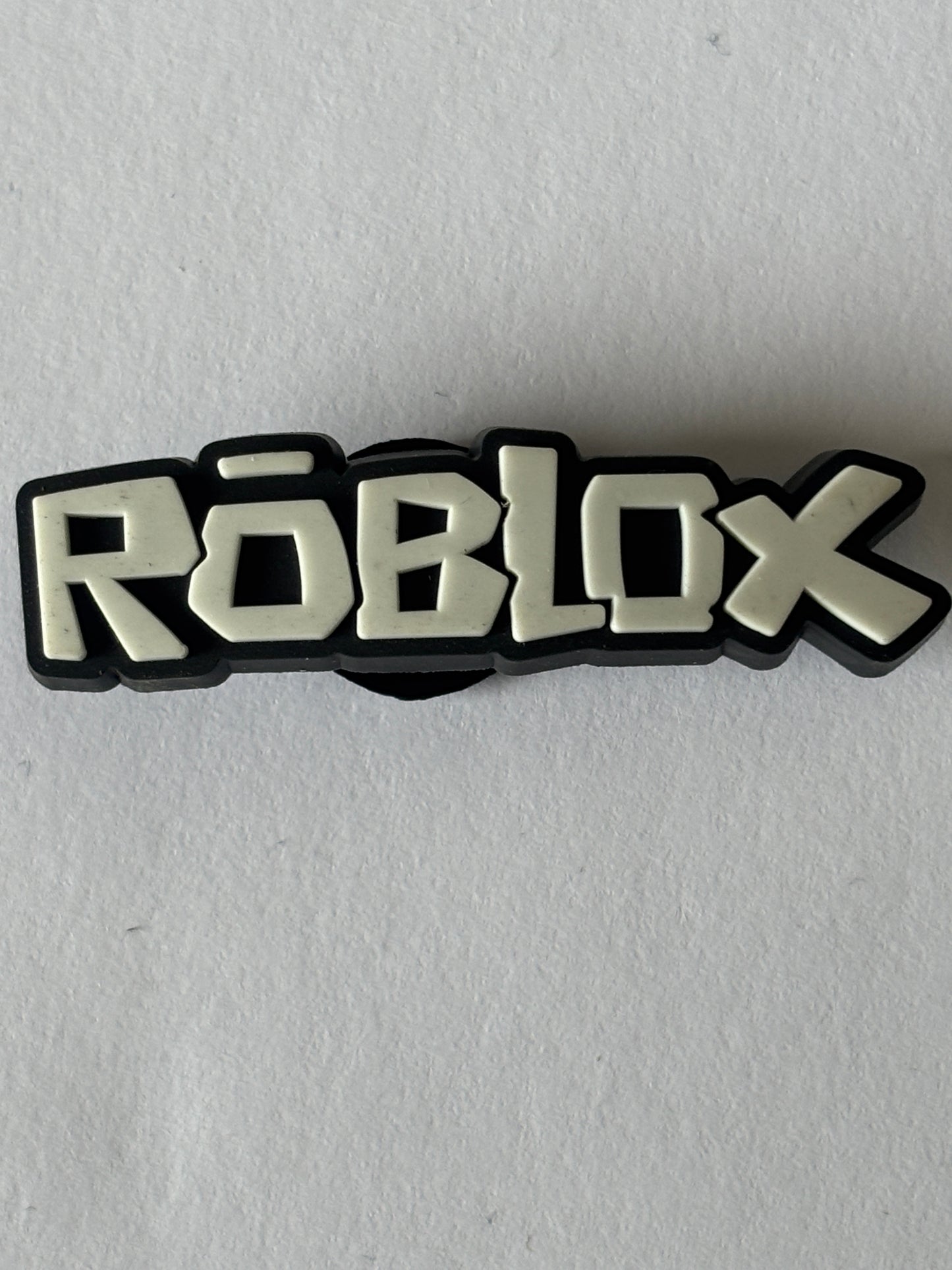 Inspirado en el dije de zapato con logotipo de dibujos animados