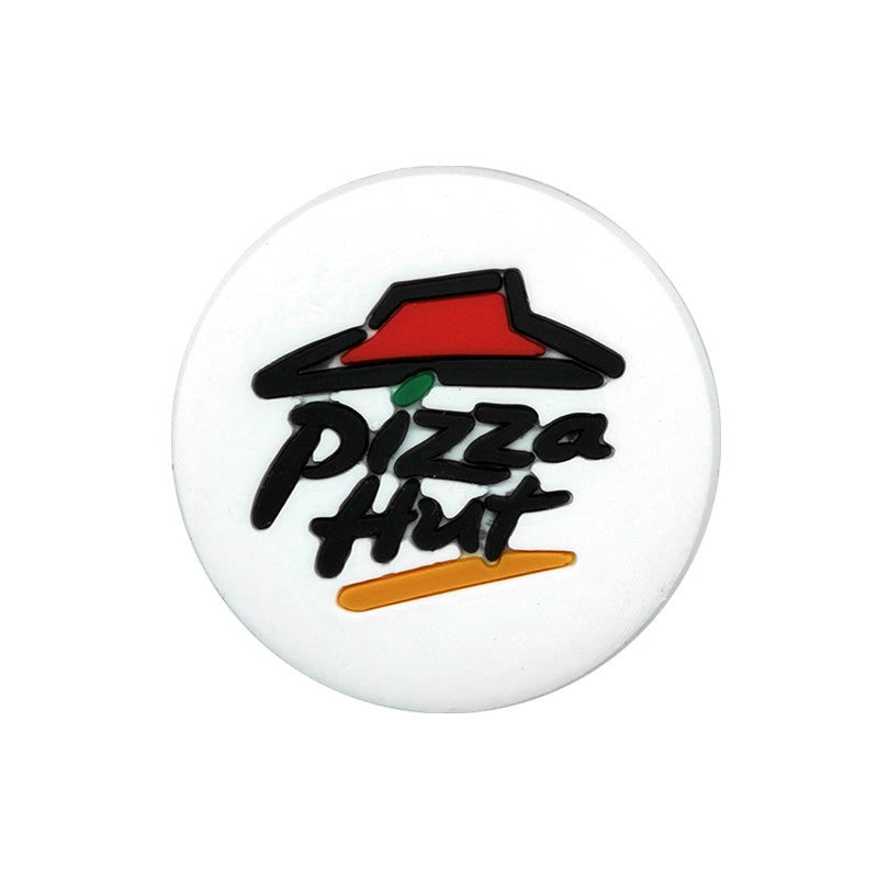 Adornos para zapatos inspirados en el logotipo de una marca de comida rápida