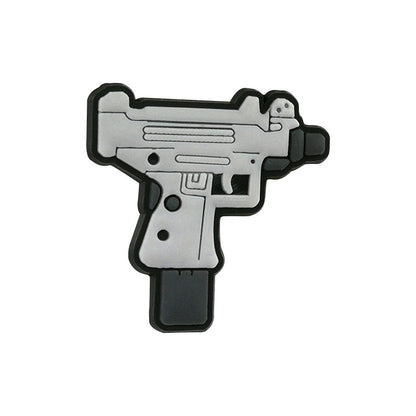 Inspirado en los adornos para zapatos de armas