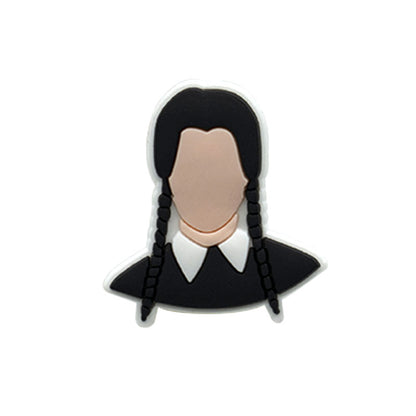 Inspirado en el encanto del zapato del programa de televisión Wednesday (Netflix)