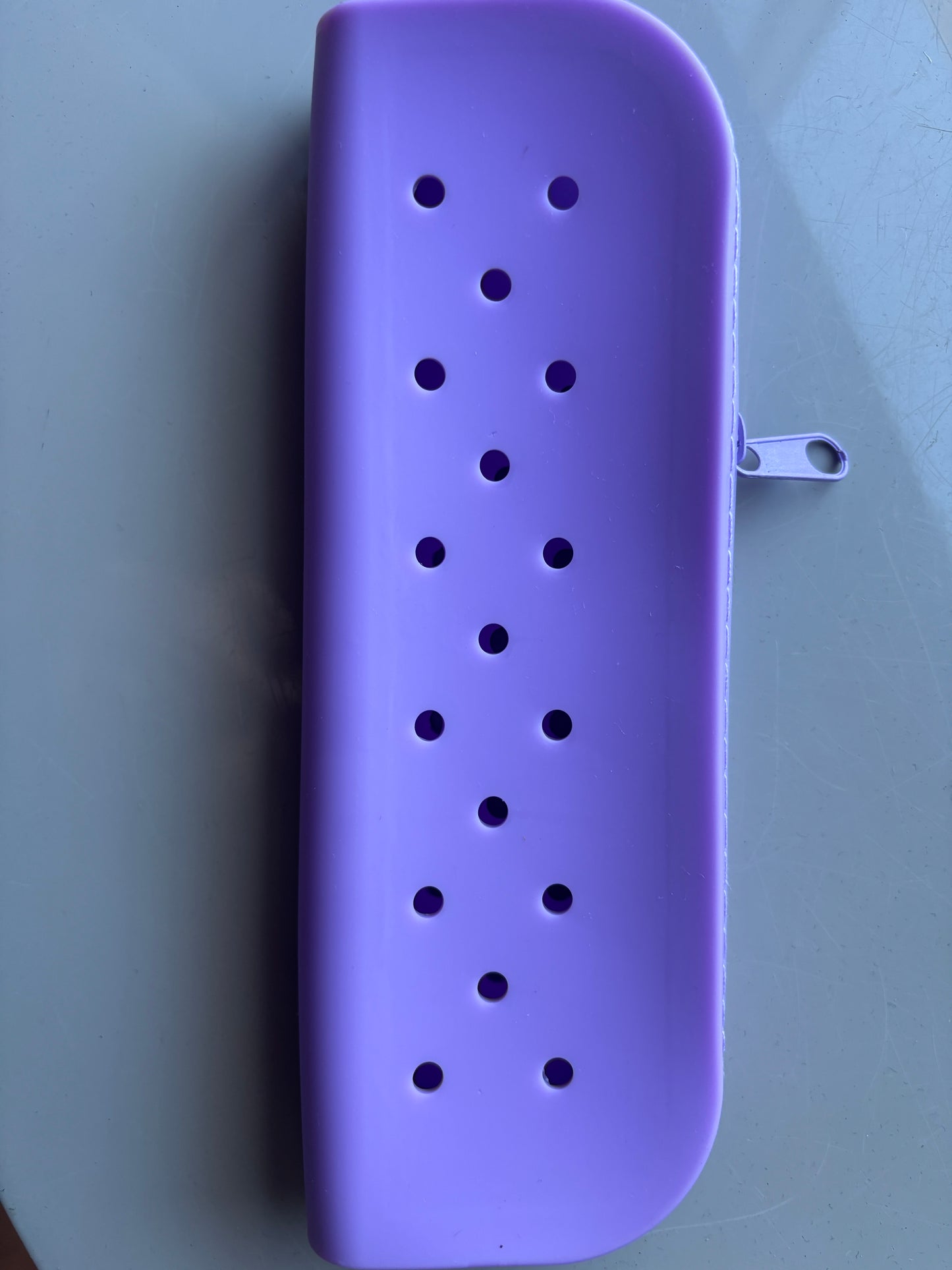 Estuche para lápices con dijes