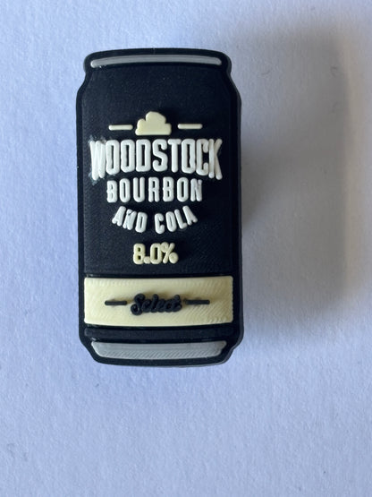 Inspirado en los adornos para zapatos de marcas de alcohol