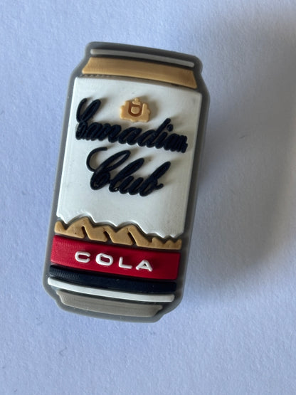 Inspirado en los adornos para zapatos de marcas de alcohol