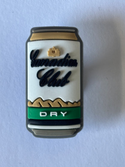 Inspirado en los adornos para zapatos de marcas de alcohol