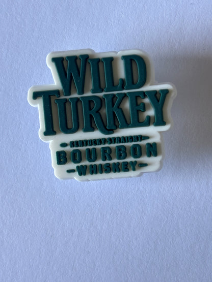 Inspirado en los adornos para zapatos de marcas de alcohol