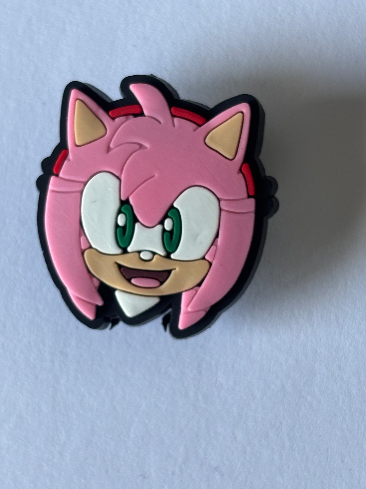 Inspirado en el dije para zapatos de Sonic the Hedgehog