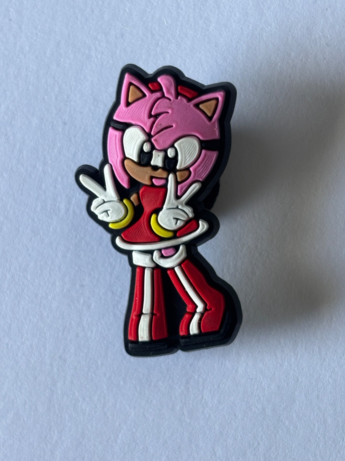 Inspirado en el dije para zapatos de Sonic the Hedgehog