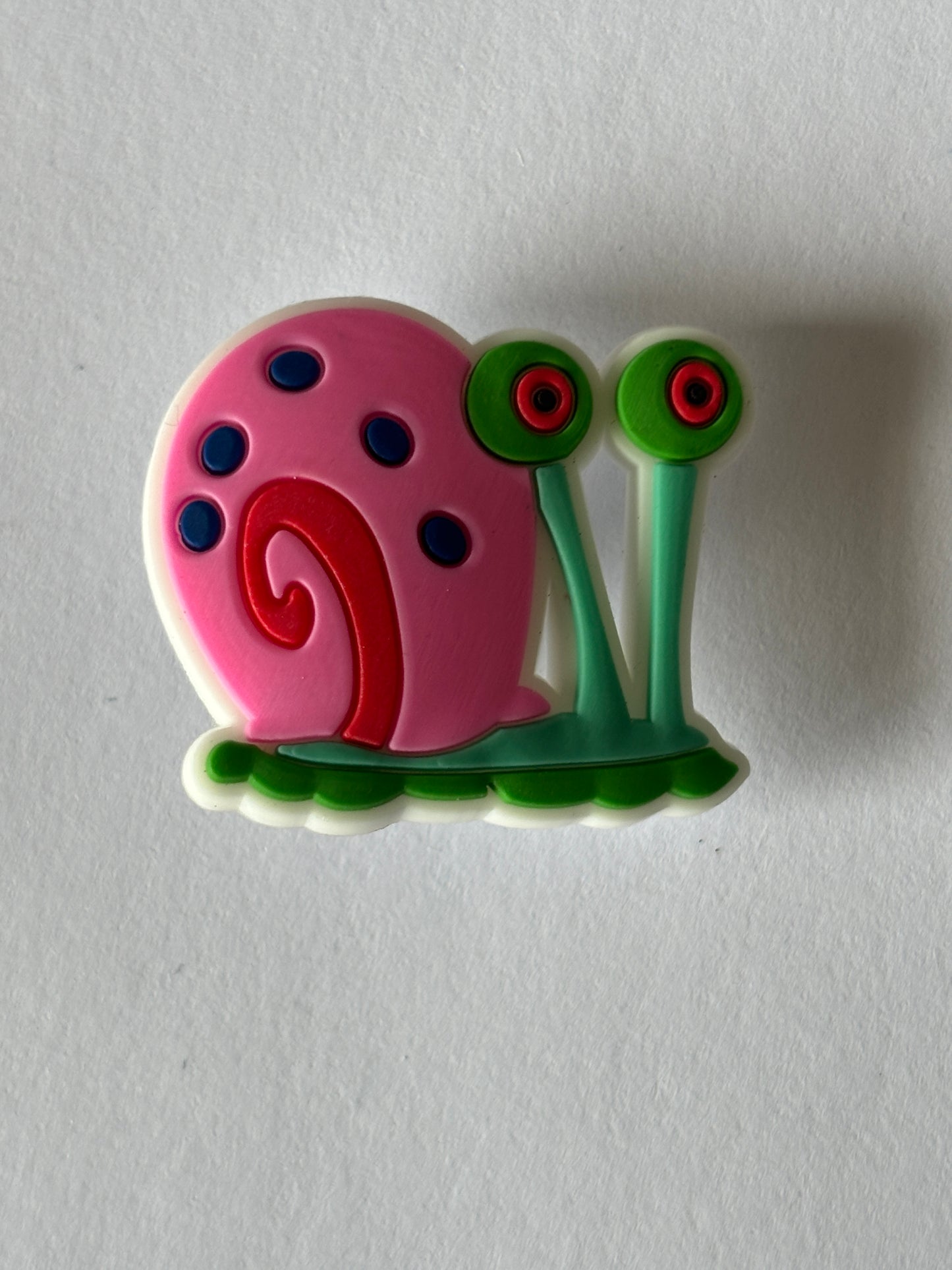 Inspirado en los adornos para zapatos de Bob Esponja