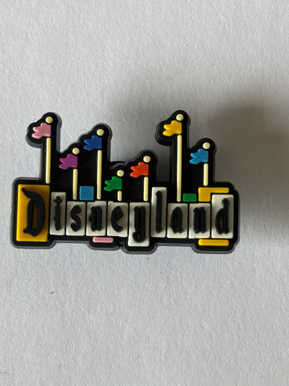 Inspirado en el dije de zapato con logotipo de dibujos animados